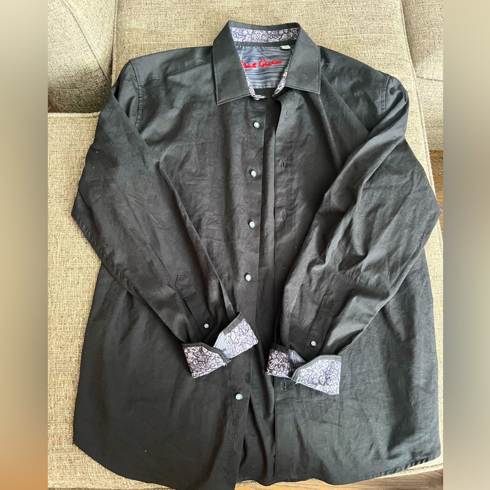 Robert Graham black dress shirt. Size xl. In good condition.